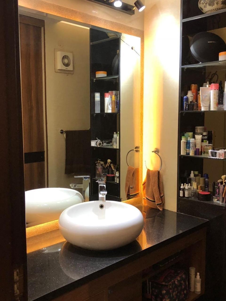 グルガウン Urban Key House Bed & Breakfast エクステリア 写真